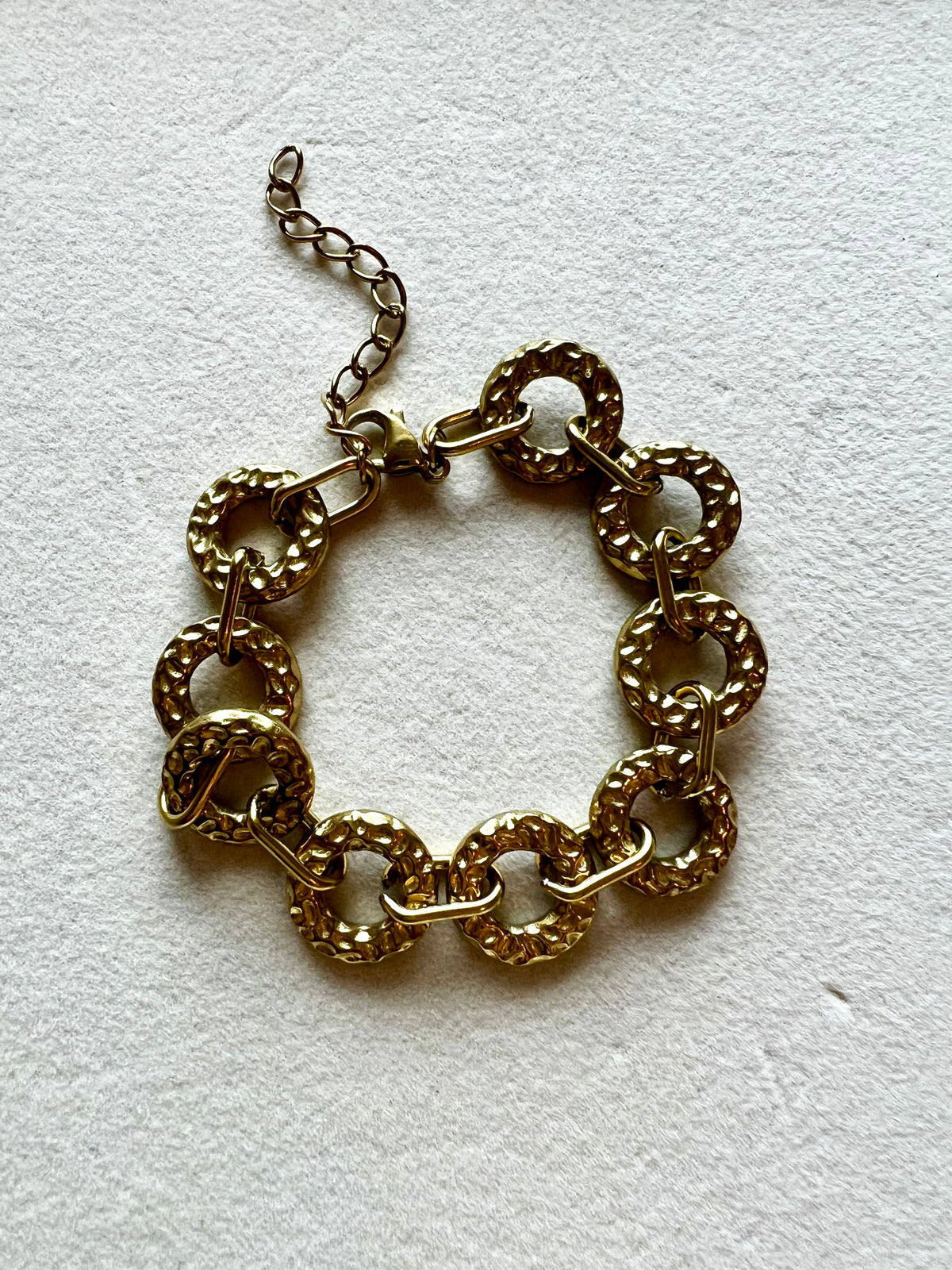 Textured hammered link bracelet