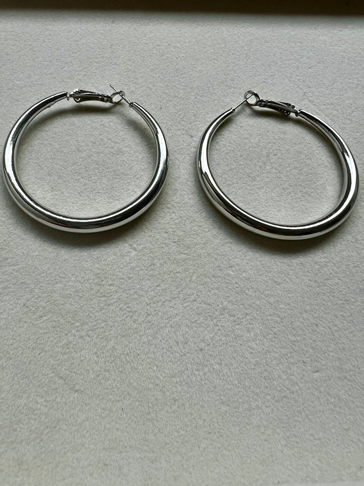 Minimalist Hoops
